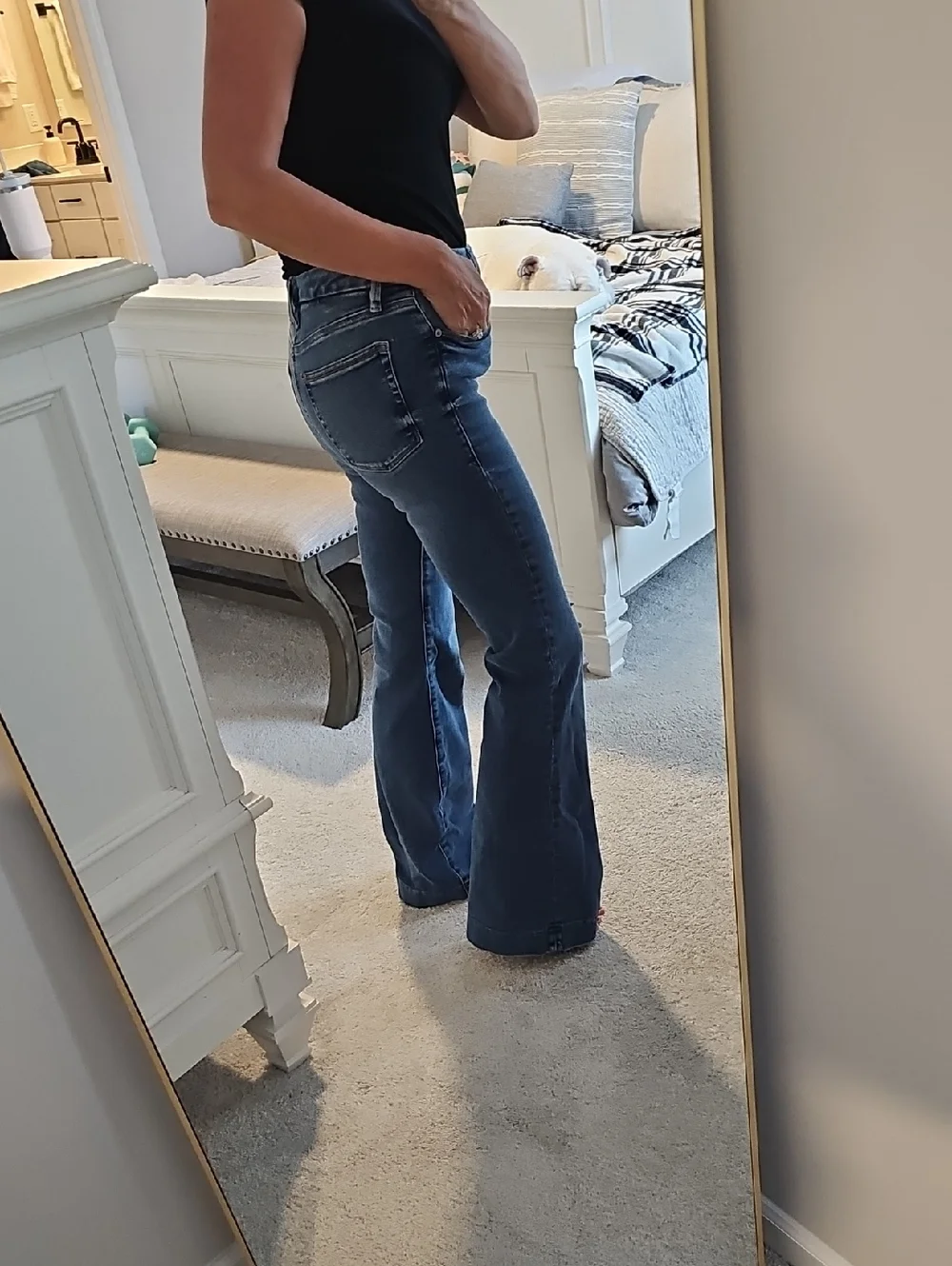 Good American Good Legs Flare Jeans - Picture 2 of 5